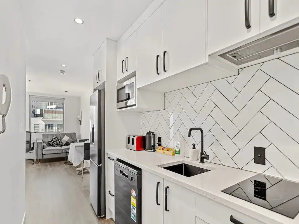 Chic Contemporary Flat, Auckland - Charming 1br Featuring Dedicated Home Office & Fast Wifi
