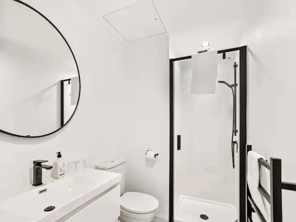 Chic Contemporary Flat, Auckland - Charming 1br Featuring Dedicated Home Office & Fast Wifi #5