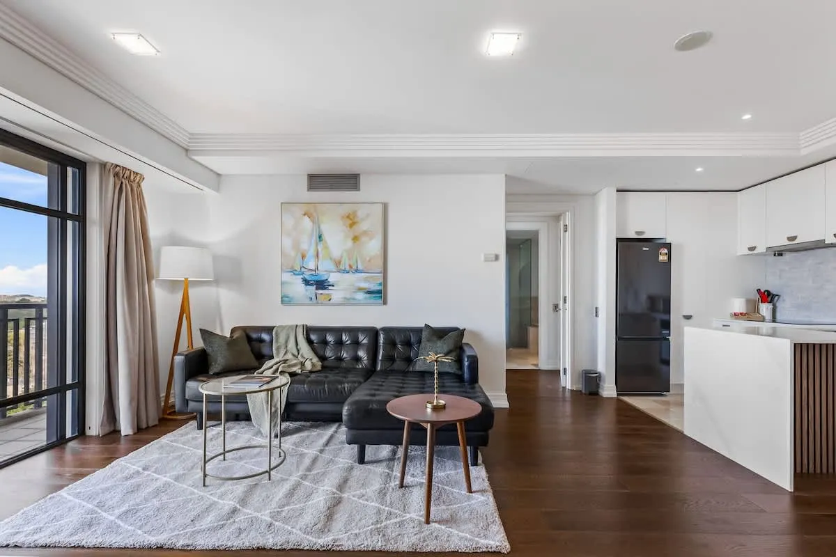 Curated Metropolitan Flat -- Cozy 1br In Central Auckland With Digital-nomad Home Office