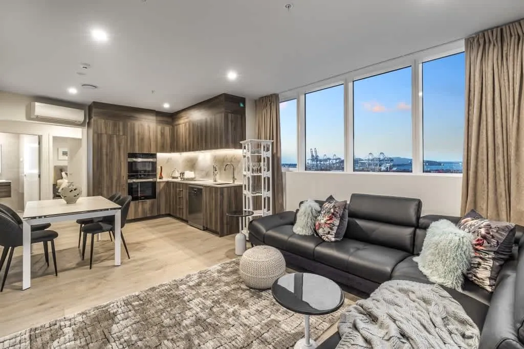 Premium 2br Flat In Auckland: Efficient Layout, Dedicated Home Office & High-speed Wifi