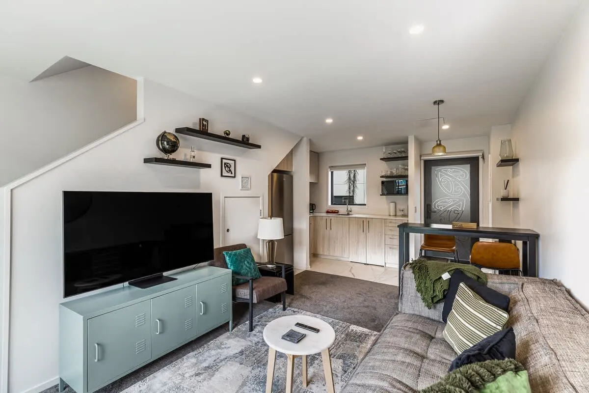Cozy 2br Professional Flat Auckland - Dedicated Home Office & High-speed Wifi