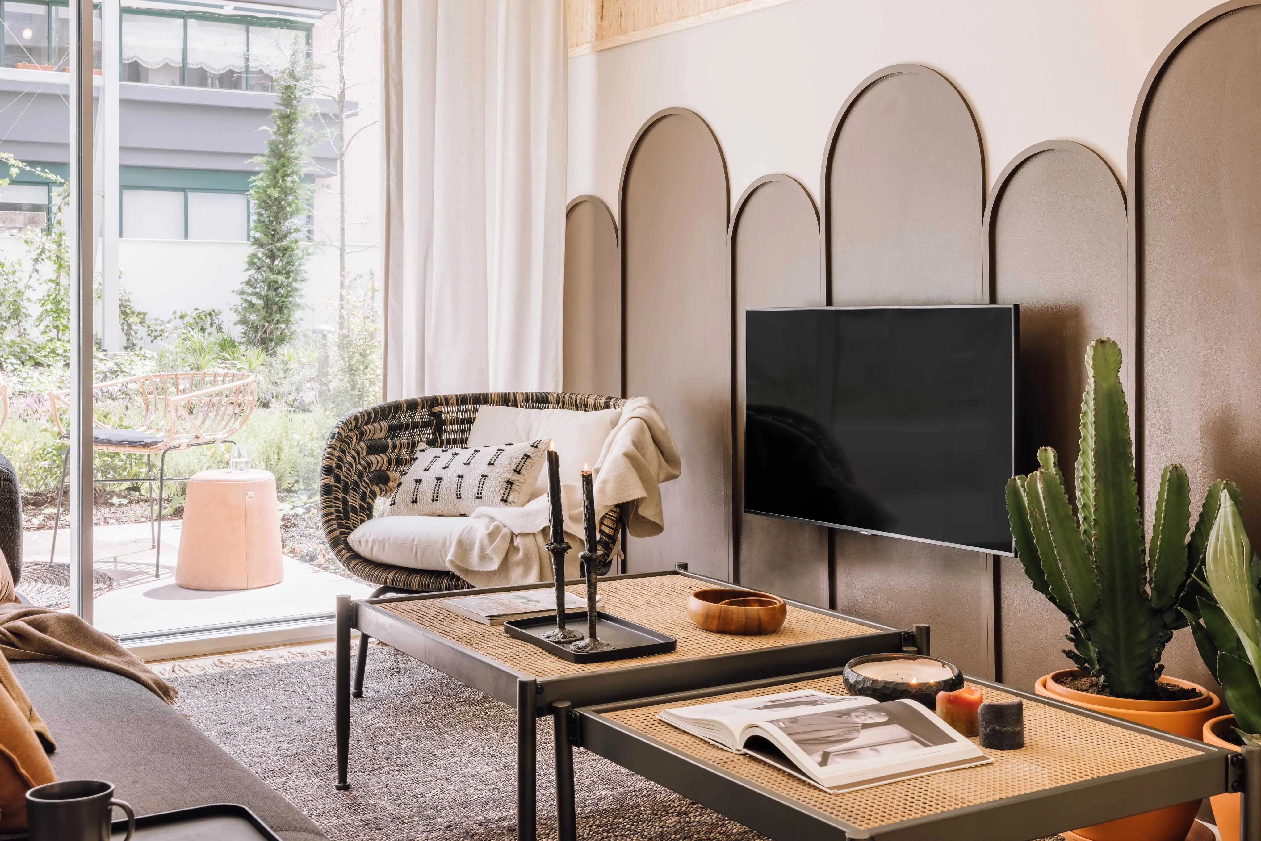 Refined Lisbon Flat With High-speed Fiber & Pro Home Office Setup For Digital Nomads #5
