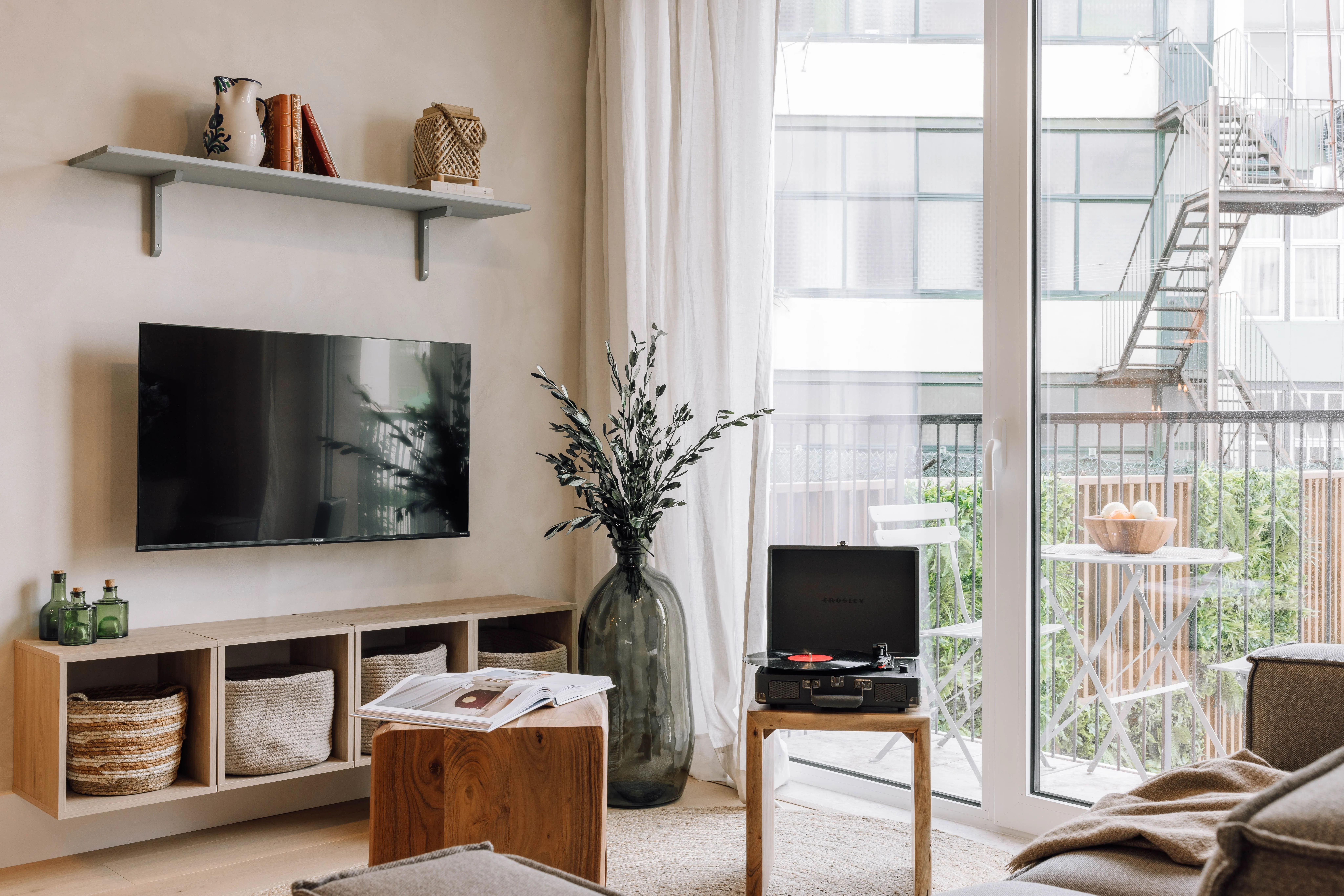 Luxurious Lisbon Flat With High-speed Fiber & Pro Home Office Setup For Remote Work #5