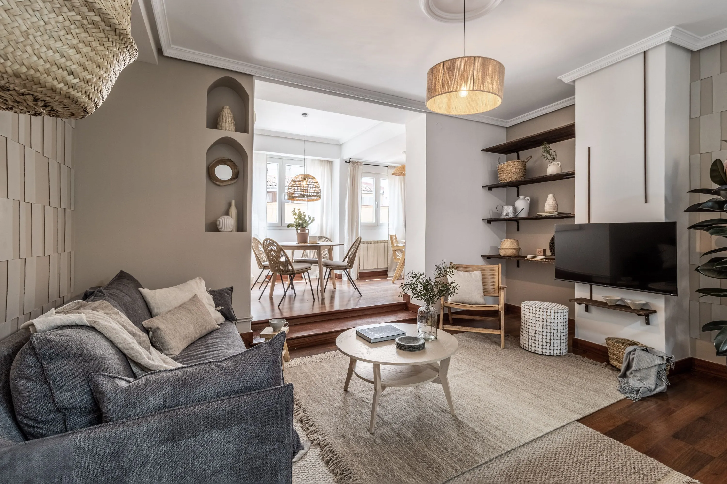 Modern Madrid Flat With Ultra-fast Wifi, Dual Monitors & Pro Workspace For Remote Work #2