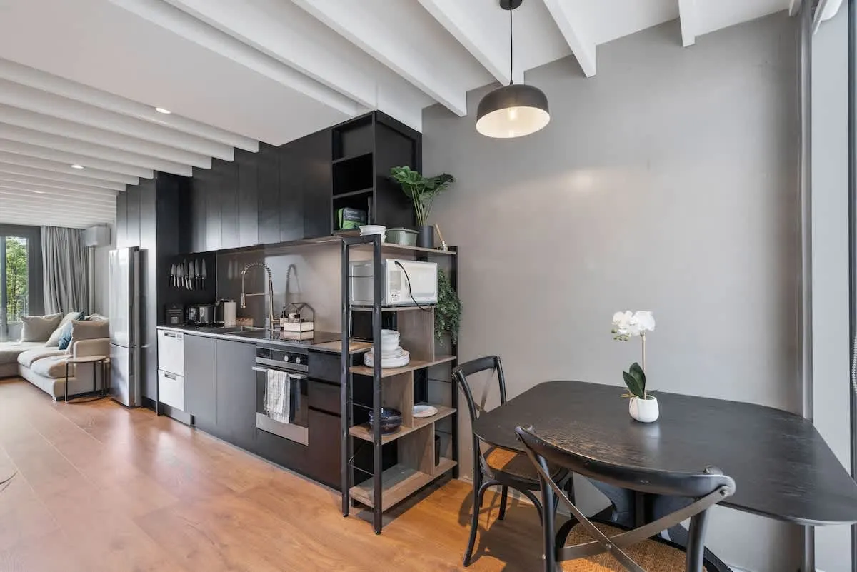 Sleek Executive 1br Flat In Auckland Cbd -- Charming Home Office & Parking #4