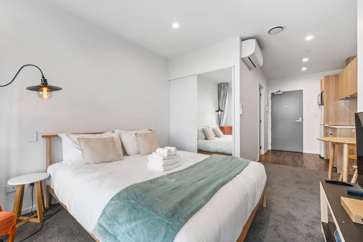 Sophisticated Studio With Digital-nomad Setup & Gym - Ellerslie, Auckland #2