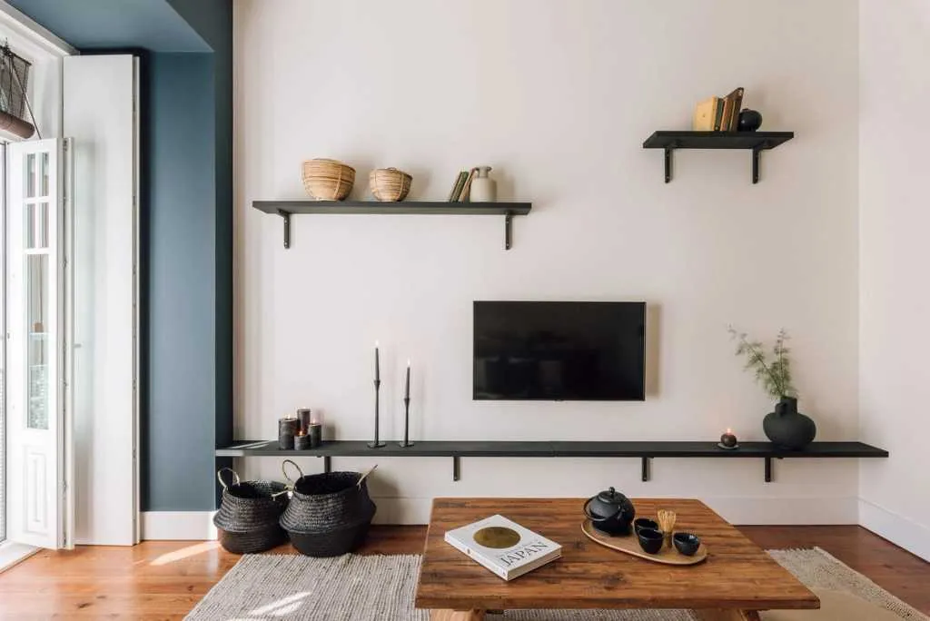 Chic Lisbon Flat With High-speed Internet & Professional Home Office Setup #5