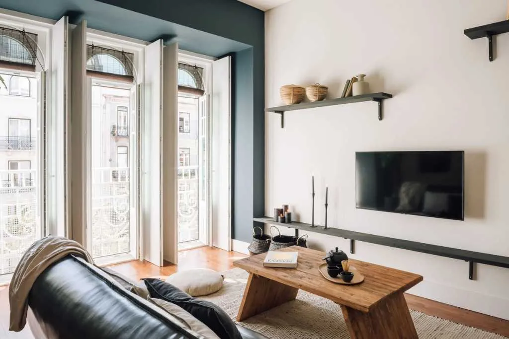 Chic Lisbon Flat With High-speed Internet & Professional Home Office Setup #4