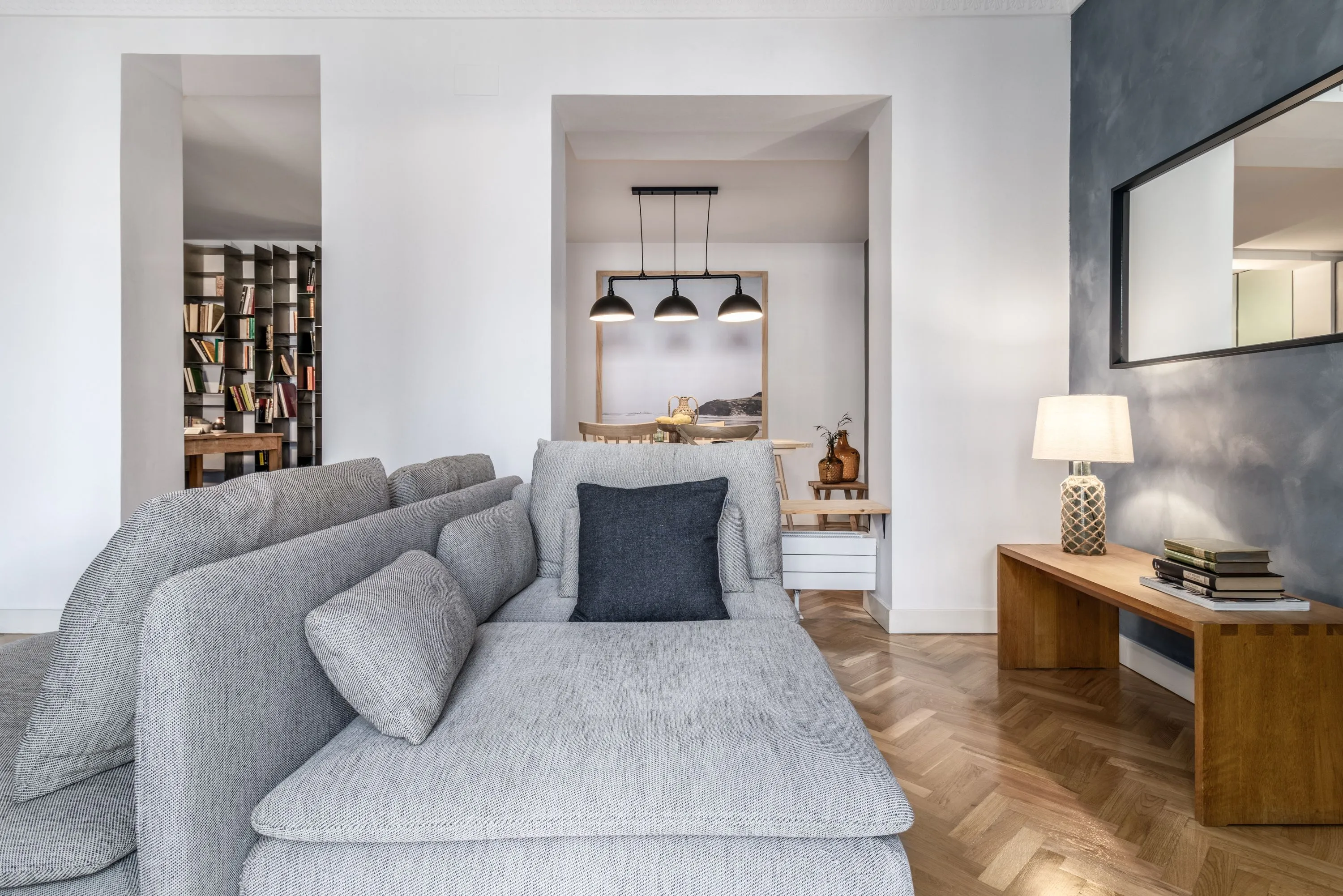 Trendy Madrid Flat With High-speed Fiber & Pro Home Office For Digital Nomads #4