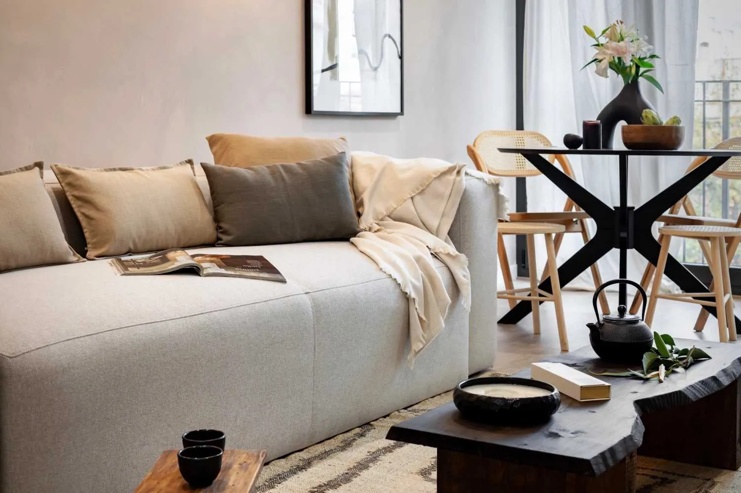 Airy 73m2 Barcelona Flat With Pro Workspace, Dual Monitors & Chef's Kitchen #5