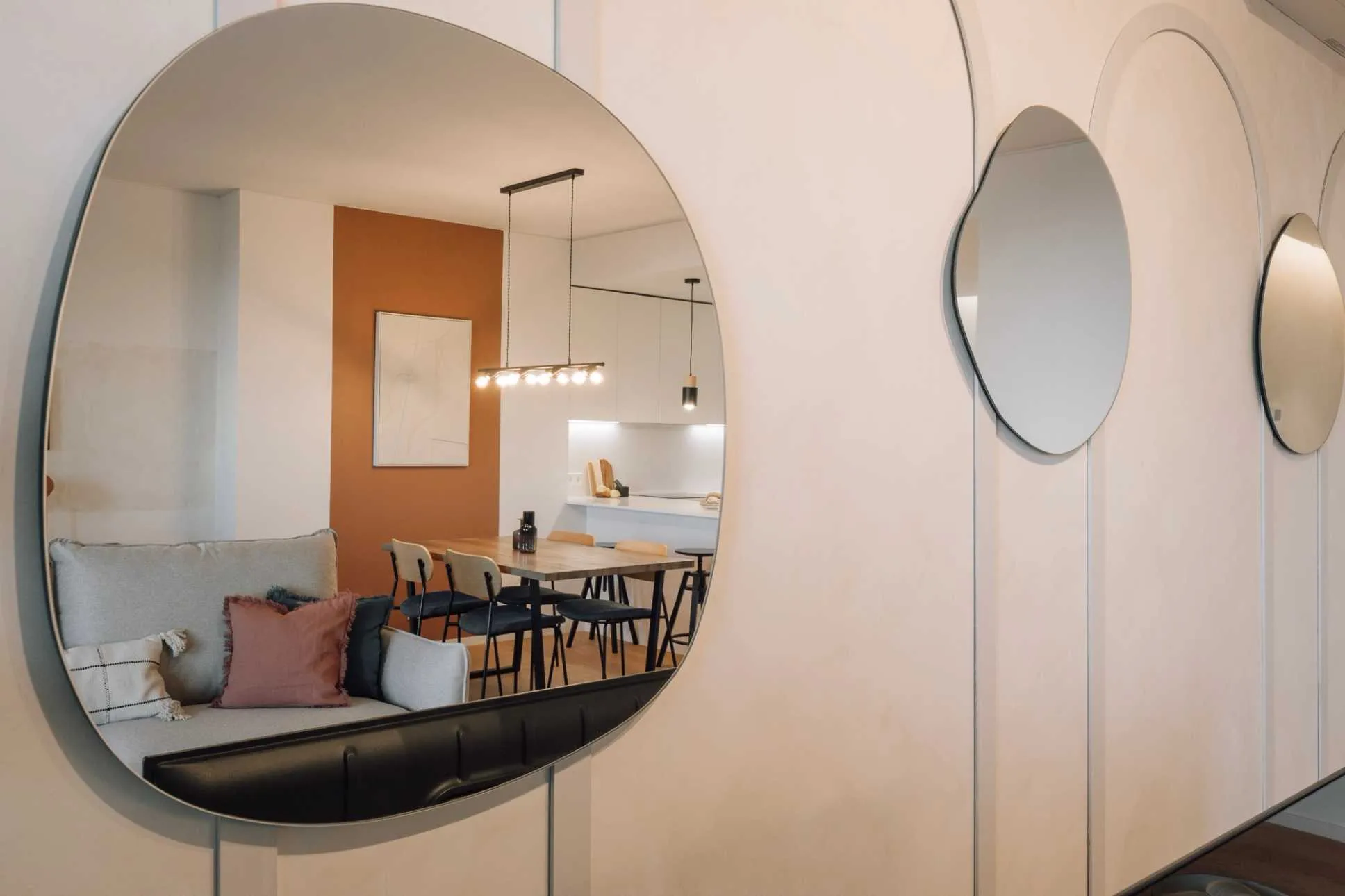 Stylish Lisbon Flat With Ultra-fast Wifi & Pro Home Office Setup For Remote Work #4