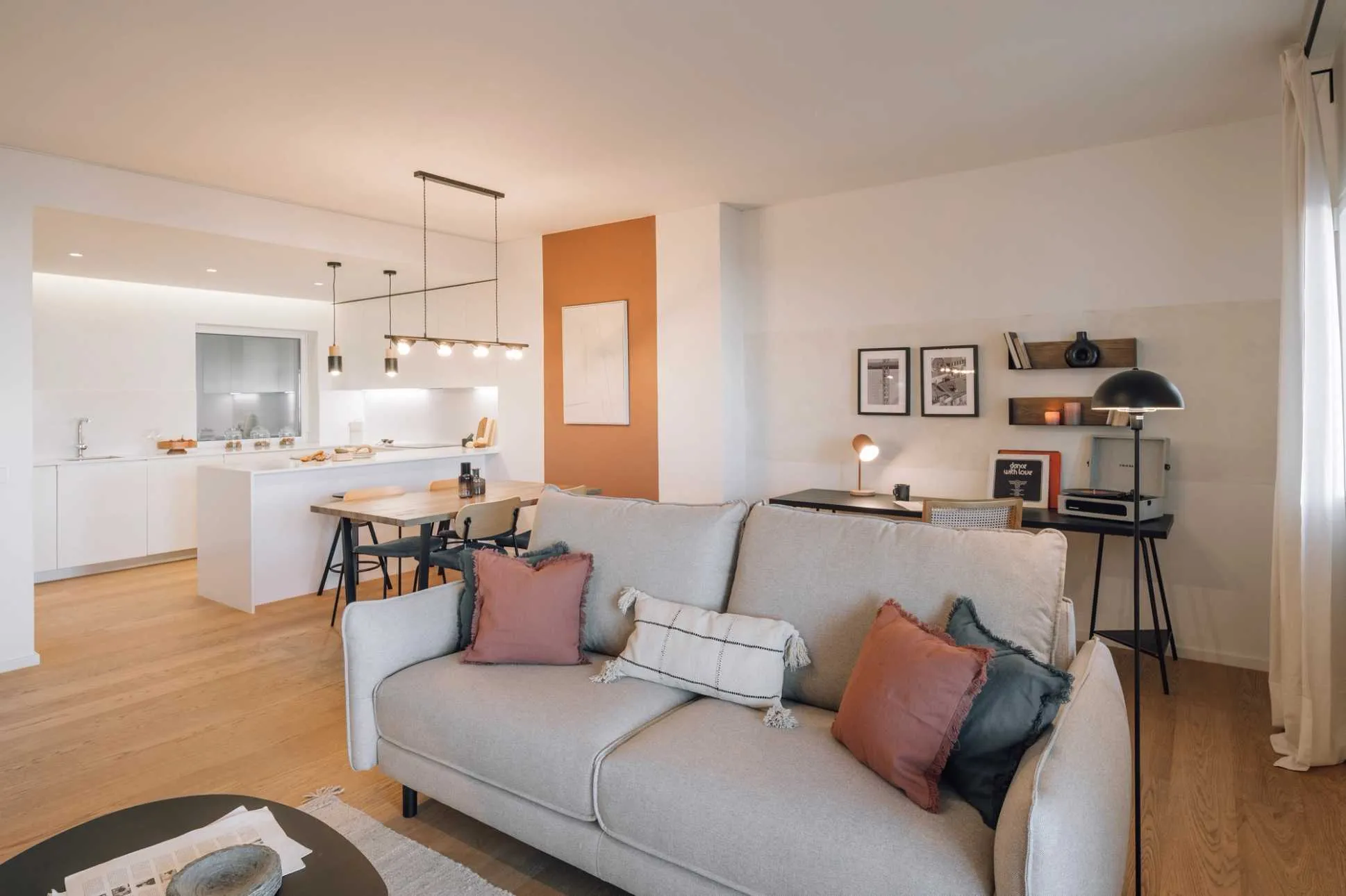 Stylish Lisbon Flat With Ultra-fast Wifi & Pro Home Office Setup For Remote Work #5