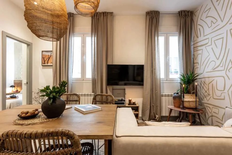 Refined Madrid Flat With Ultra-fast Wifi & Pro Home Office Setup For Digital Nomads #5