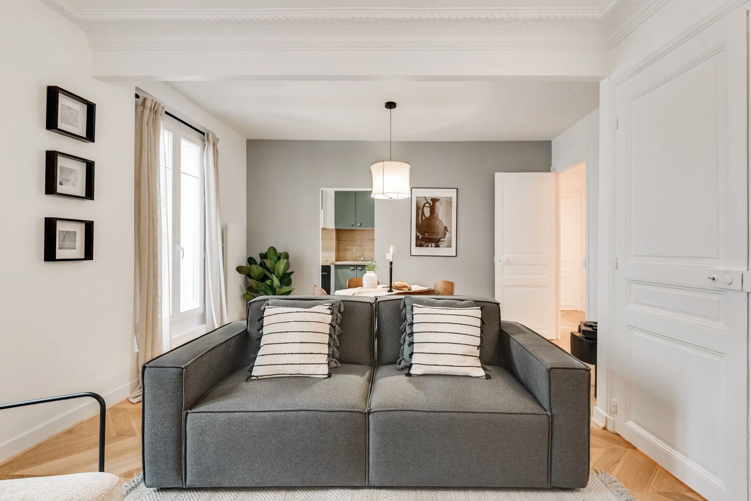 Stylish 62m2 Paris Flat With High-speed Fiber & Professional Home Office Setup #2