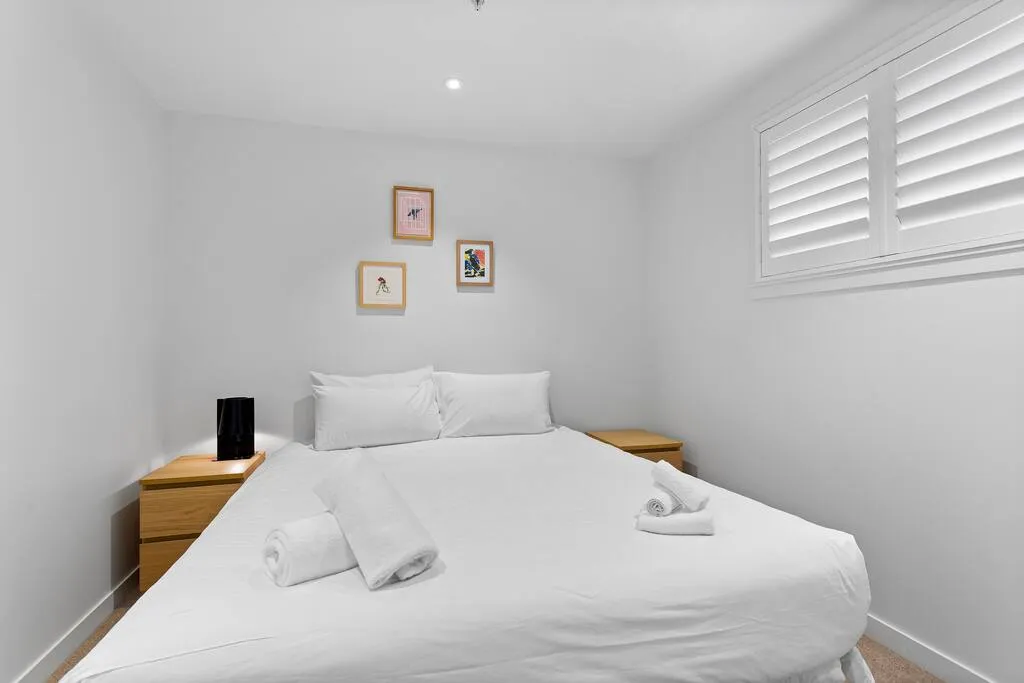 Grafton Premium Flat - Efficient 1br, Dedicated Home Office, Fast Wifi & Parking #5