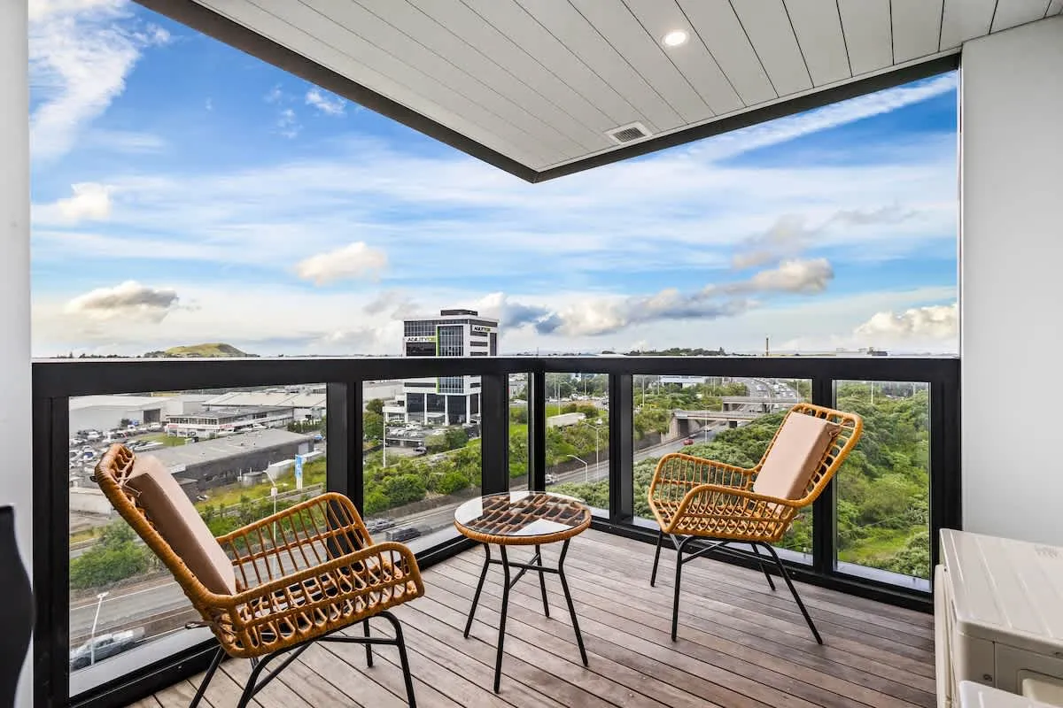 Stylish Auckland City Flat - Efficient 1br With Dedicated Home Office & Parking #2
