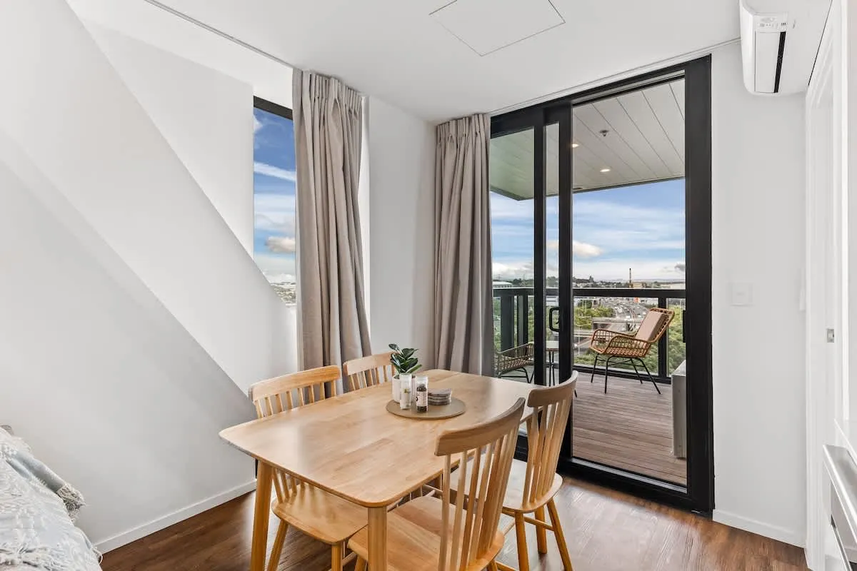 Stylish Auckland City Flat - Efficient 1br With Dedicated Home Office & Parking #4
