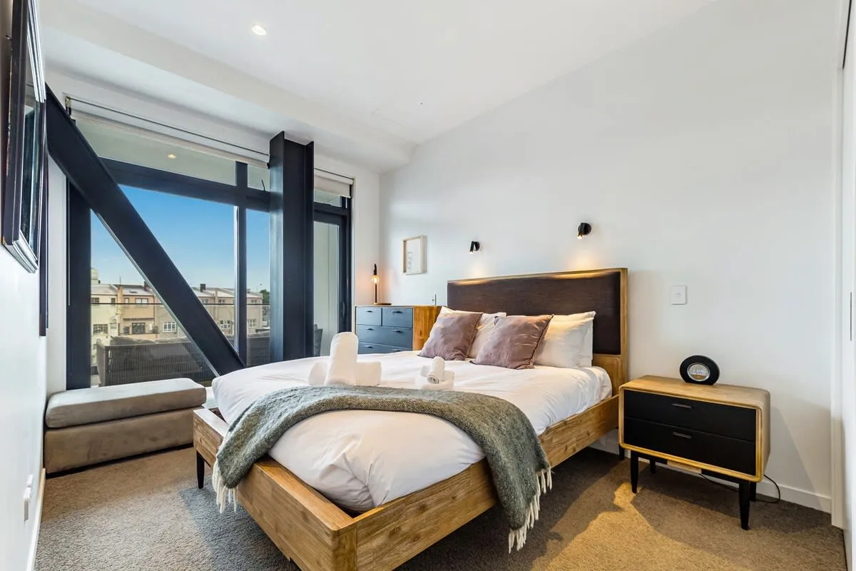 Impressive Intimate Flat In Auckland - Work-from-home Ready With Dedicated Desk & Fast Wifi #2