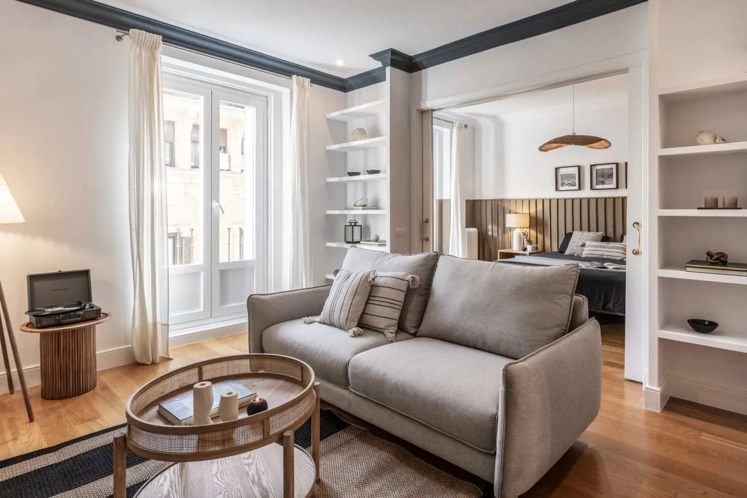 Luxury Madrid Sky Home With Pro Workstation & Streaming Setup For Remote Professionals #2