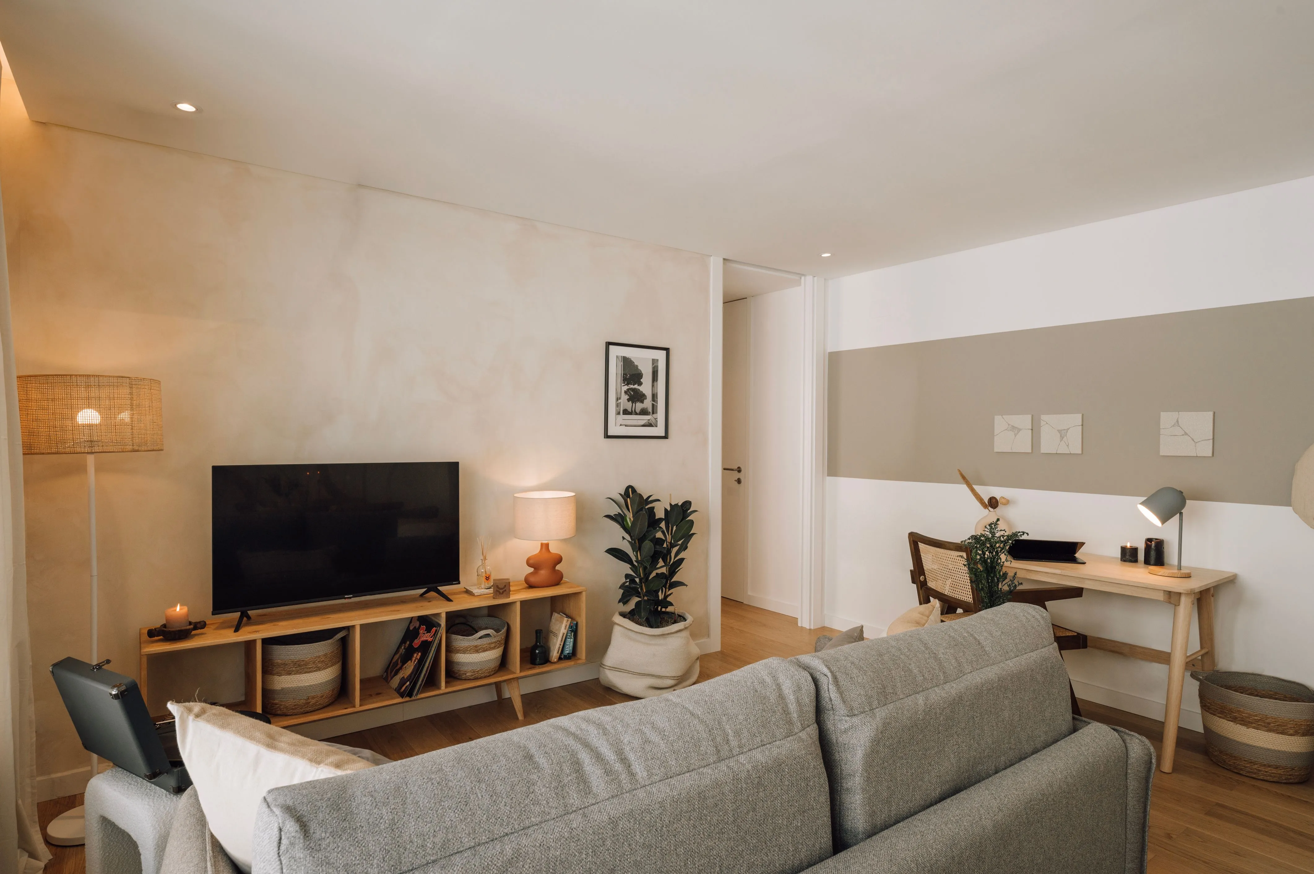 Contemporary Lisbon Flat With Gigabit Internet & Pro Monitors For Digital Nomads #5