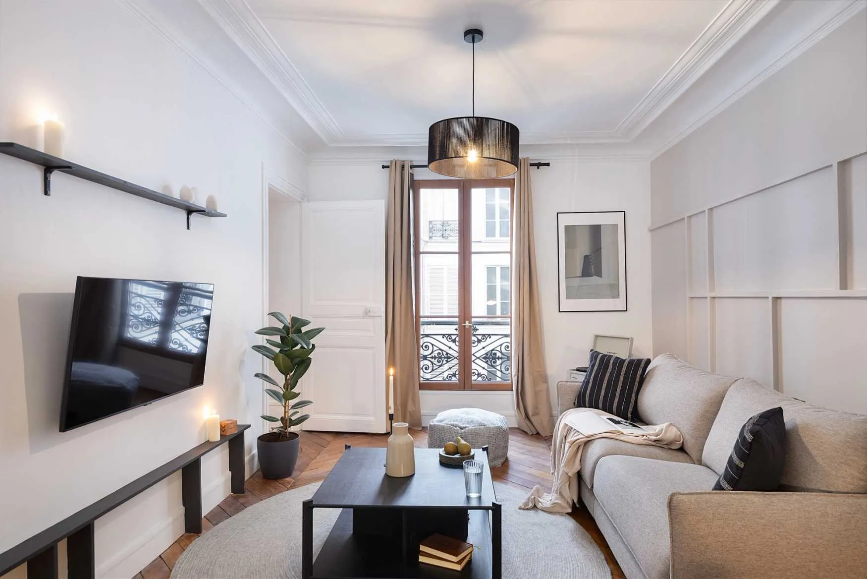 Impressive Paris Flat With Ultra-fast Wifi And Dual Monitors For Digital Nomads #2