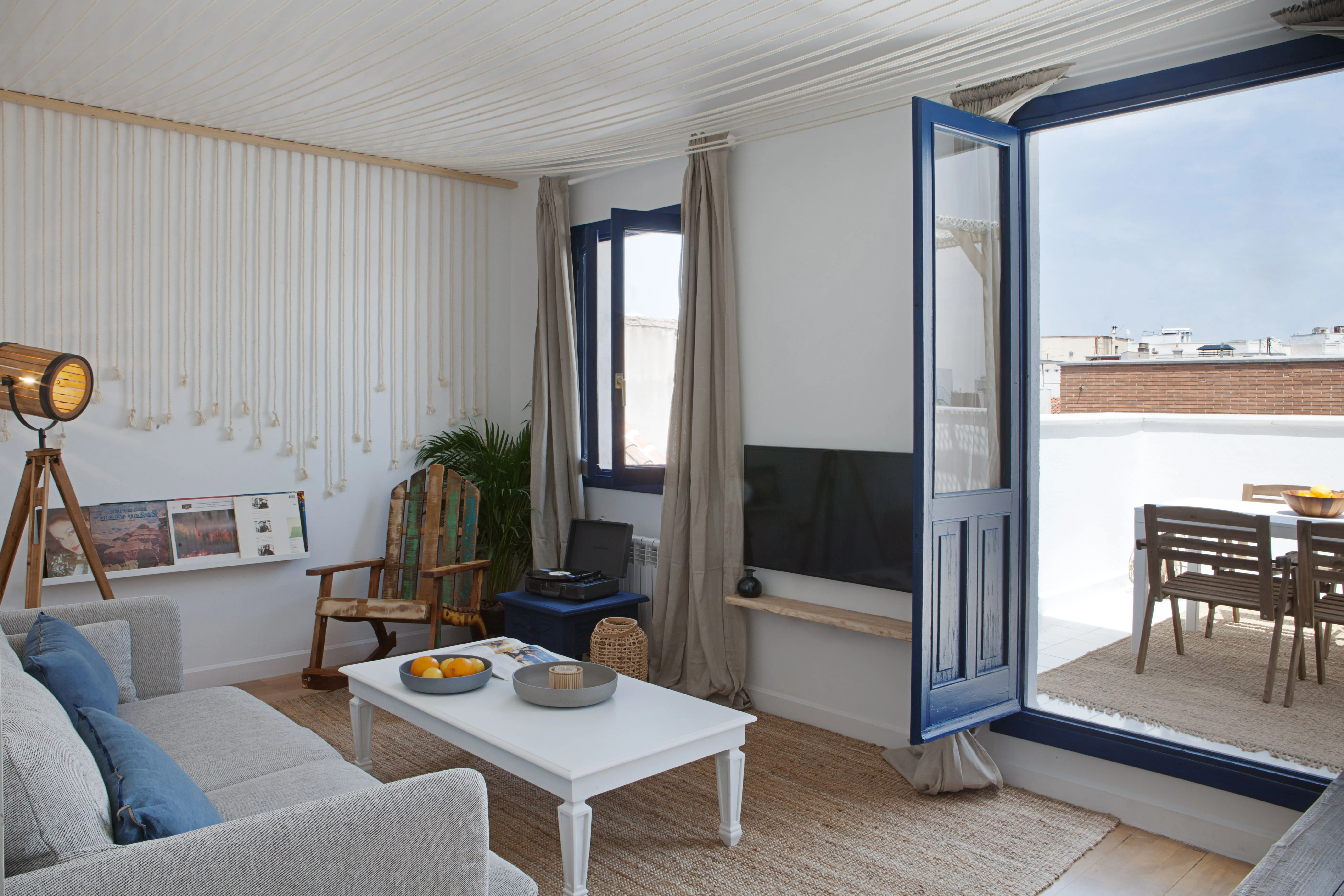 Upscale Madrid Flat With Ultra-fast Wifi And Premium Home Office Setup #5
