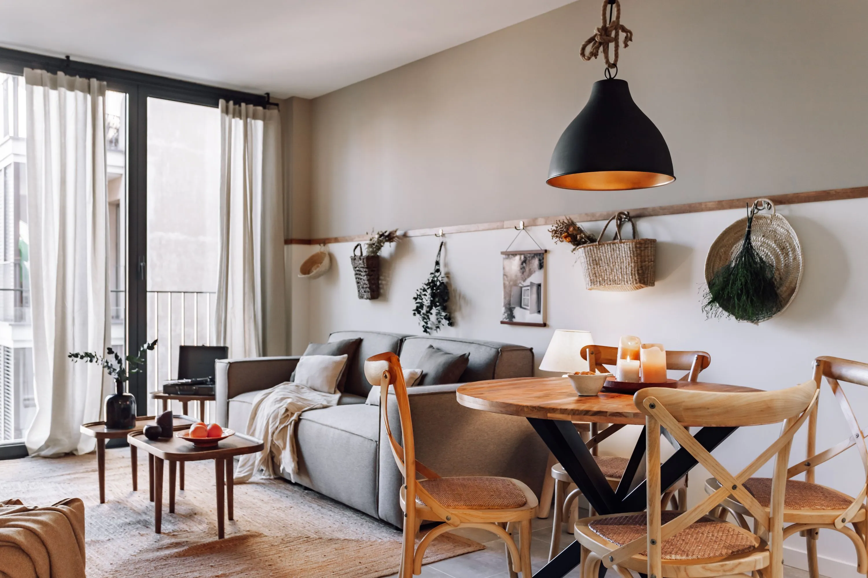 Elegant 58m2 Barcelona Flat With Pro Workstation & High-speed Internet For Remote Professionals #2