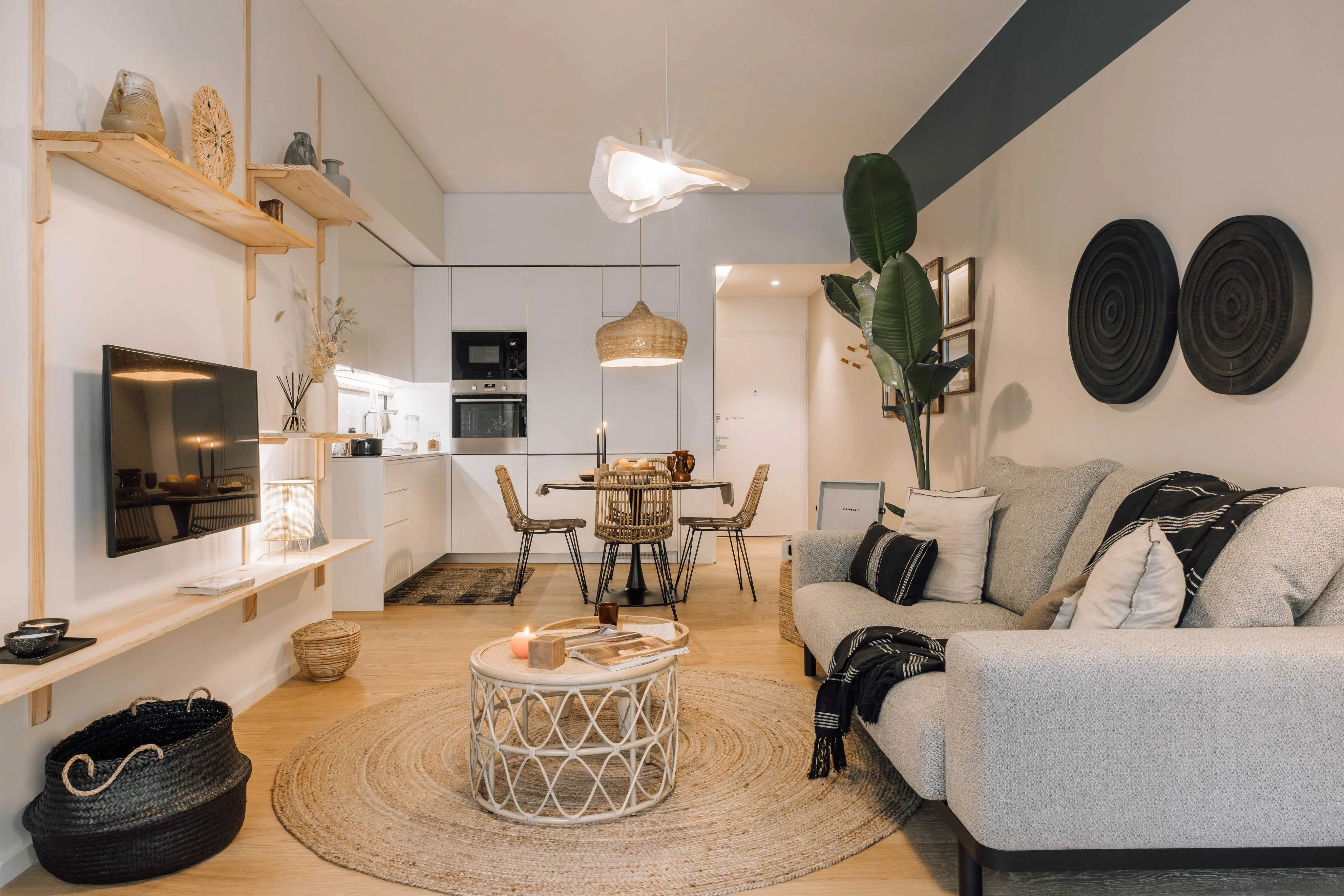 Modern Lisbon 2-bed Flat With Ultra-fast Wifi & Pro Home Office Setup #4