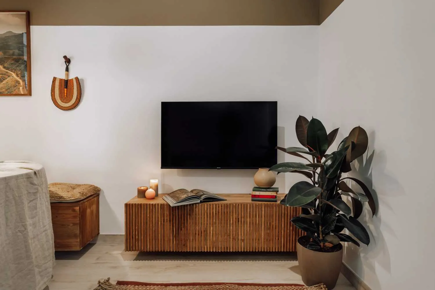 Modern Barcelona Flat With High-speed Internet & Pro Audio Setup For Digital Nomads #3