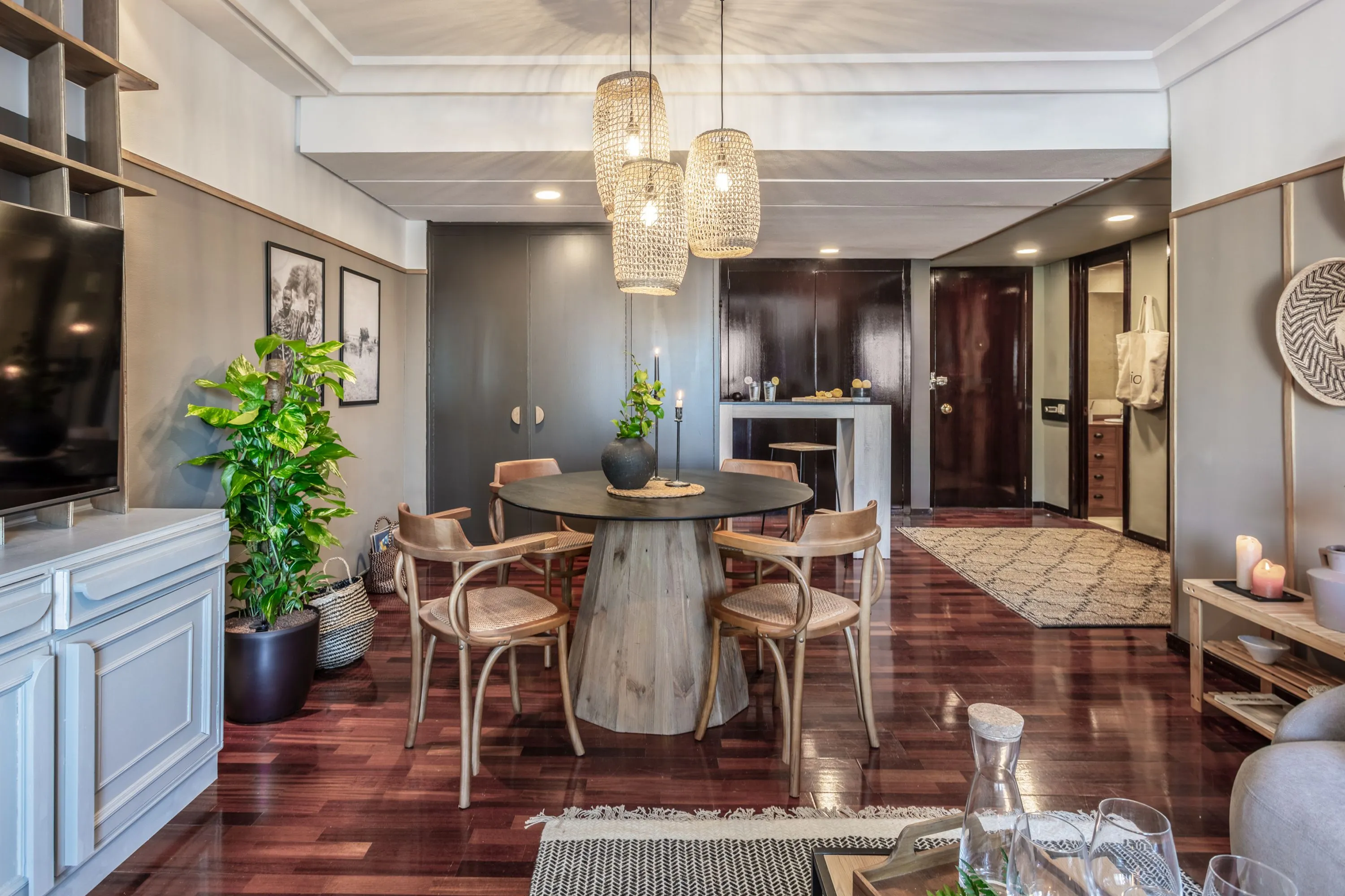 Trendy Madrid Flat With Gigabit Internet & Pro Home Office Setup For Digital Nomads #2