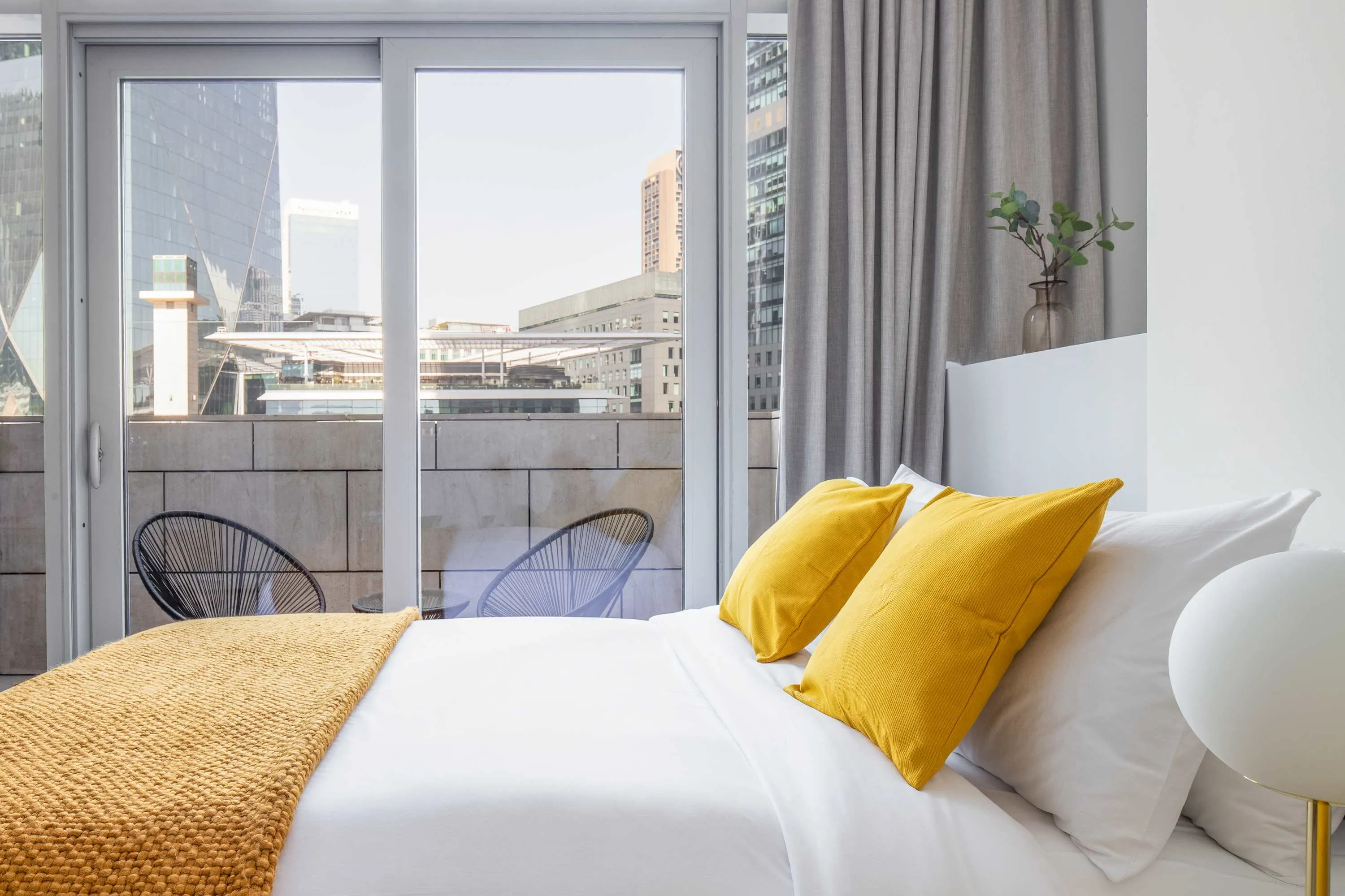 Chic 42m2 Dubai Studio With Dedicated Home Office In Burj Daman Tower For Digital Nomads #5