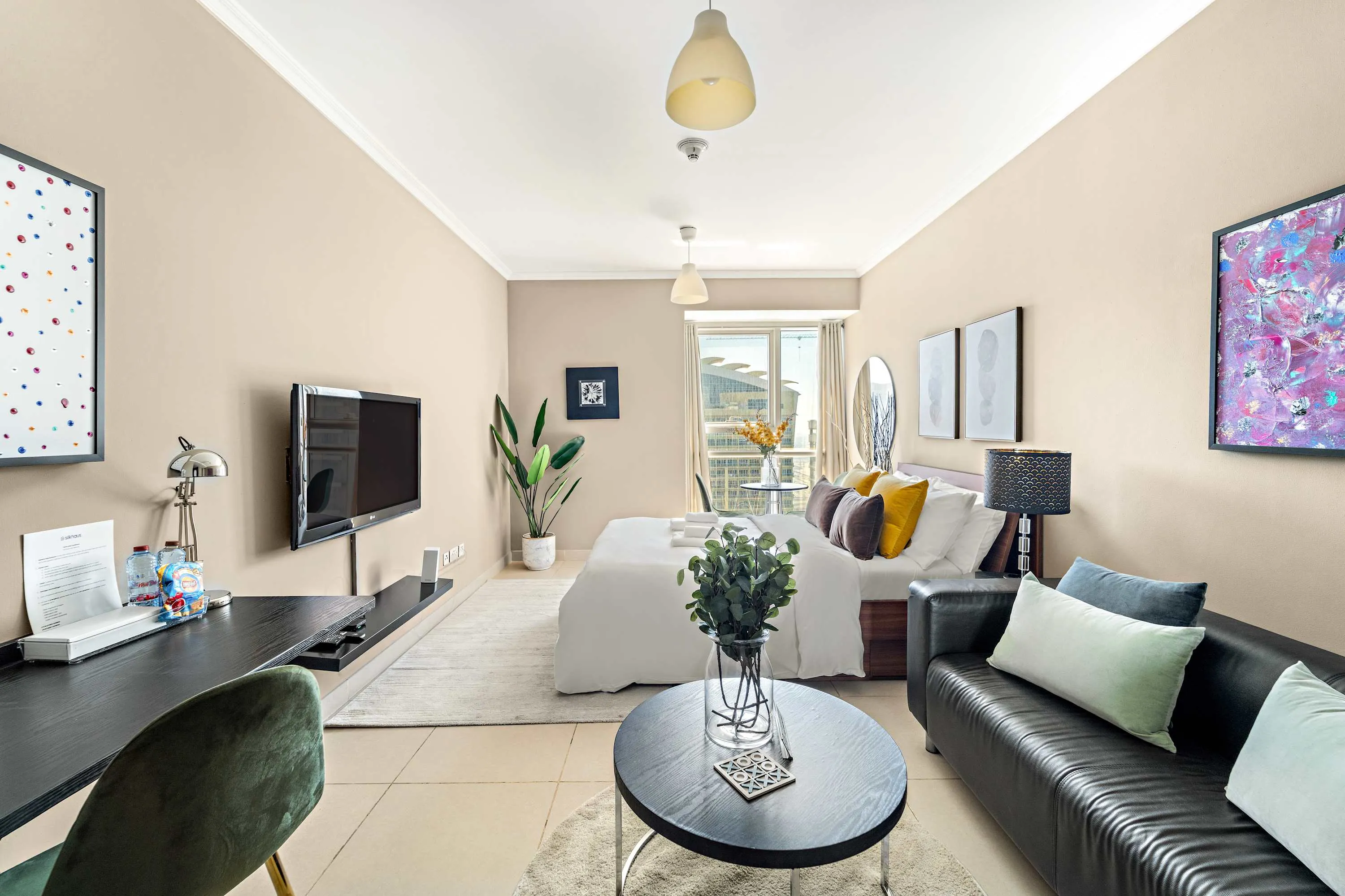 Sophisticated 35m2 Dubai Design Studio With A Dedicated Home Office In West Lake District #2