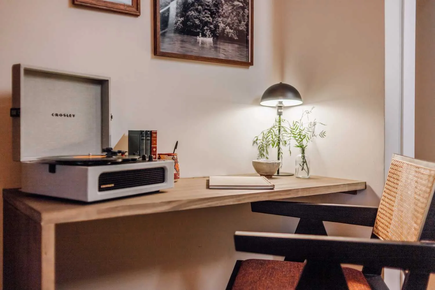 Impressive Madrid Flat With Ultra-fast Wifi, Pro Monitors & Ergonomic Workspace #5