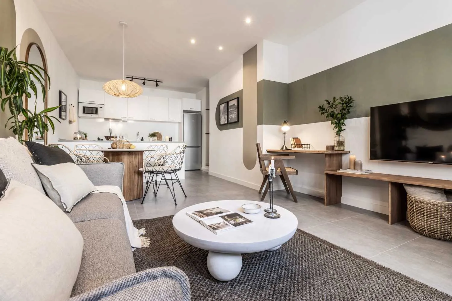 Stylish Madrid Apartment With Ultra-fast Wifi And Pro Workspace For Digital Nomads #4