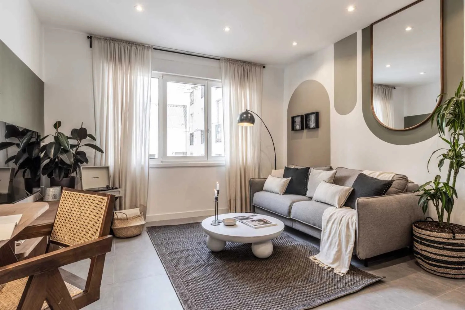 Stylish Madrid Apartment With Ultra-fast Wifi And Pro Workspace For Digital Nomads #2