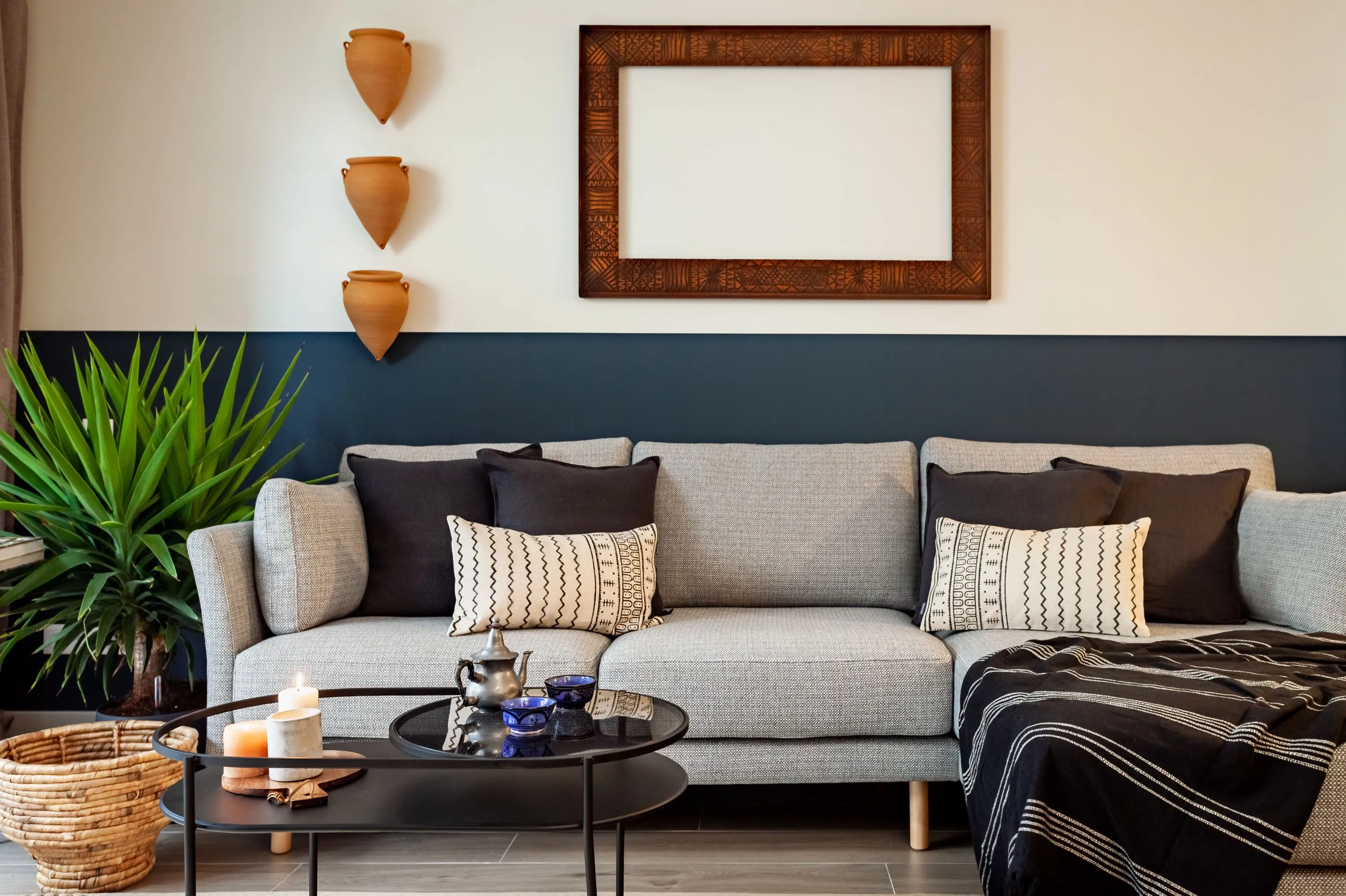 Urban 3-bed Flat With Pro Workspace & Chef's Kitchen For Remote Work In Barcelona #3
