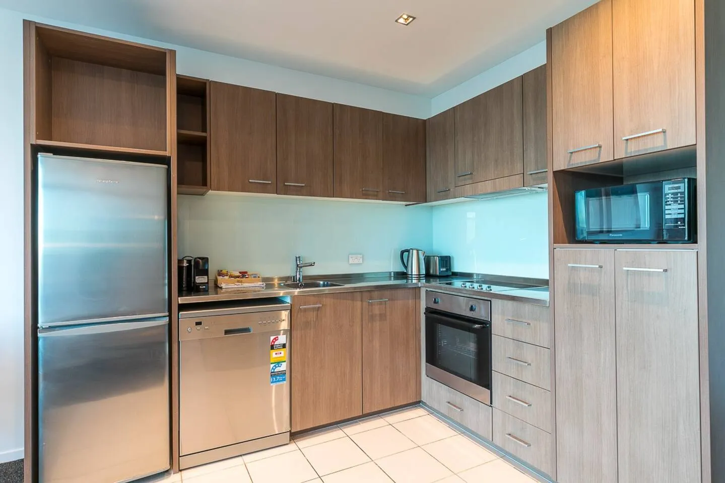Intimate Stylish Executive 2br For Digital Nomads - Cbd Views & Free Parking #3