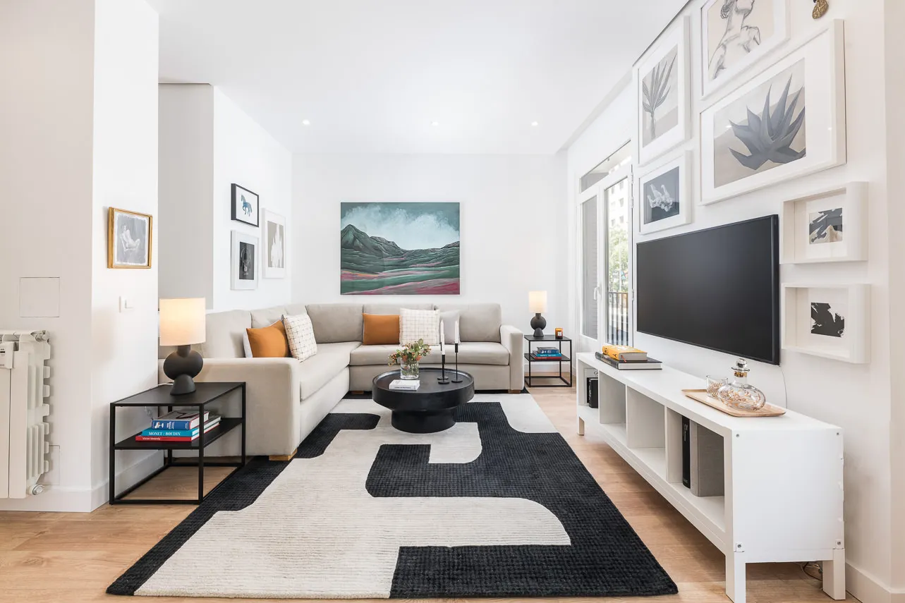 Spacious Madrid Flat With Bright Home Office And Comfortable Living Space For Remote Work #2