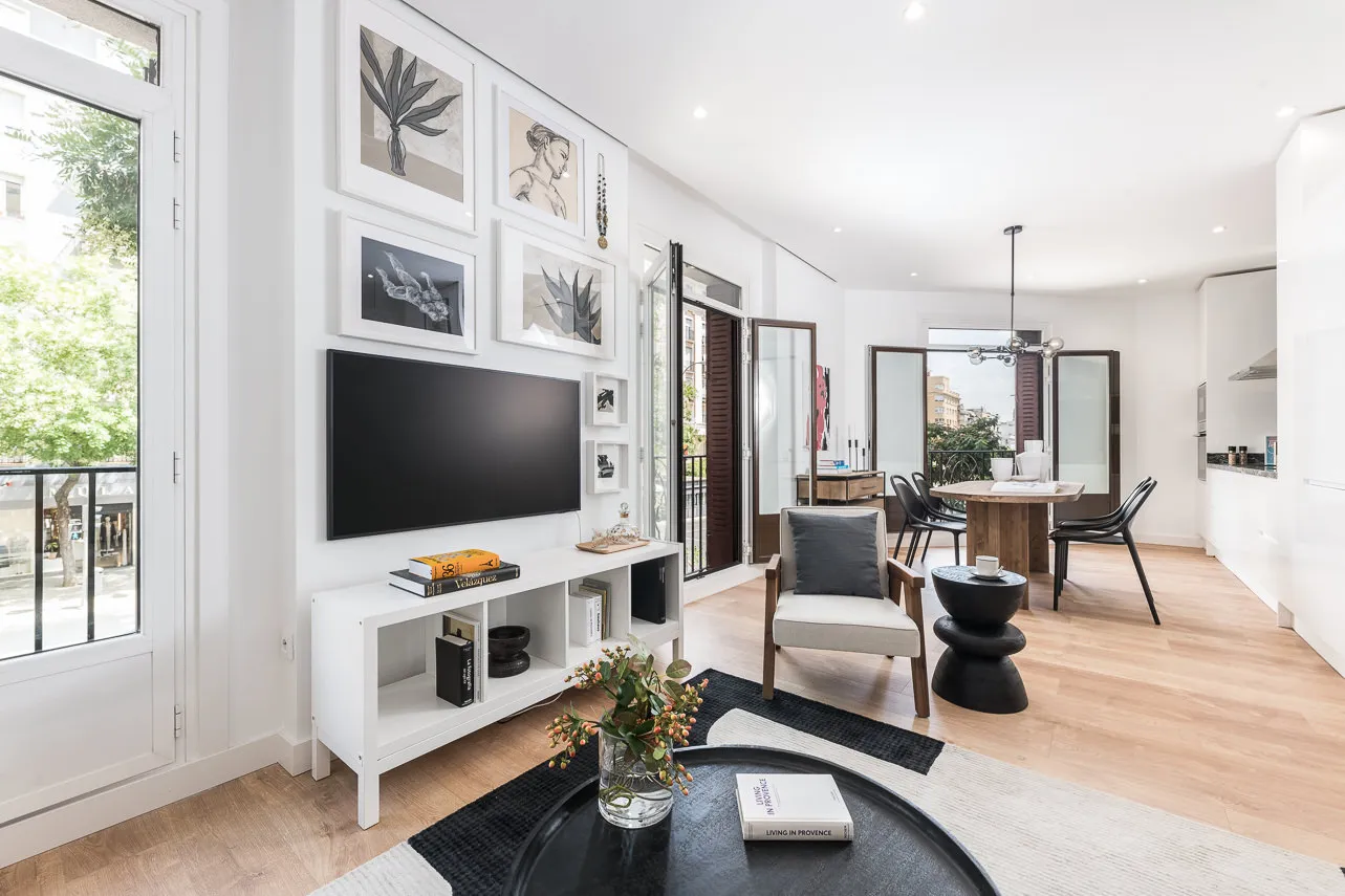 Spacious Madrid Flat With Bright Home Office And Comfortable Living Space For Remote Work #4