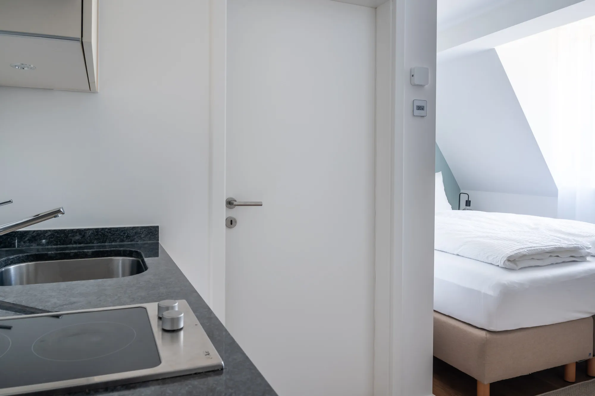 Stylish 20m2 Zurich Design Studio For Work From Home Stays