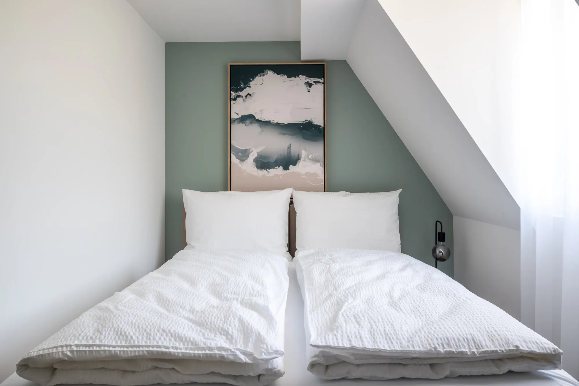 Stylish 20m2 Zurich Design Studio For Work From Home Stays #4