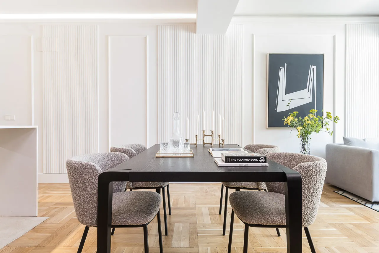 Spacious Madrid Flat With Bright Home Office And Modern Design For Remote Work #3