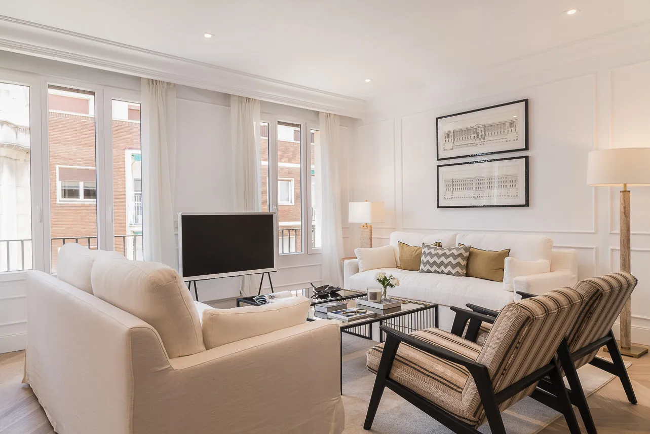 Stylish 177m2 Sky Residence In Madrid With Large Home Office & Panoramic Skyline Views #3