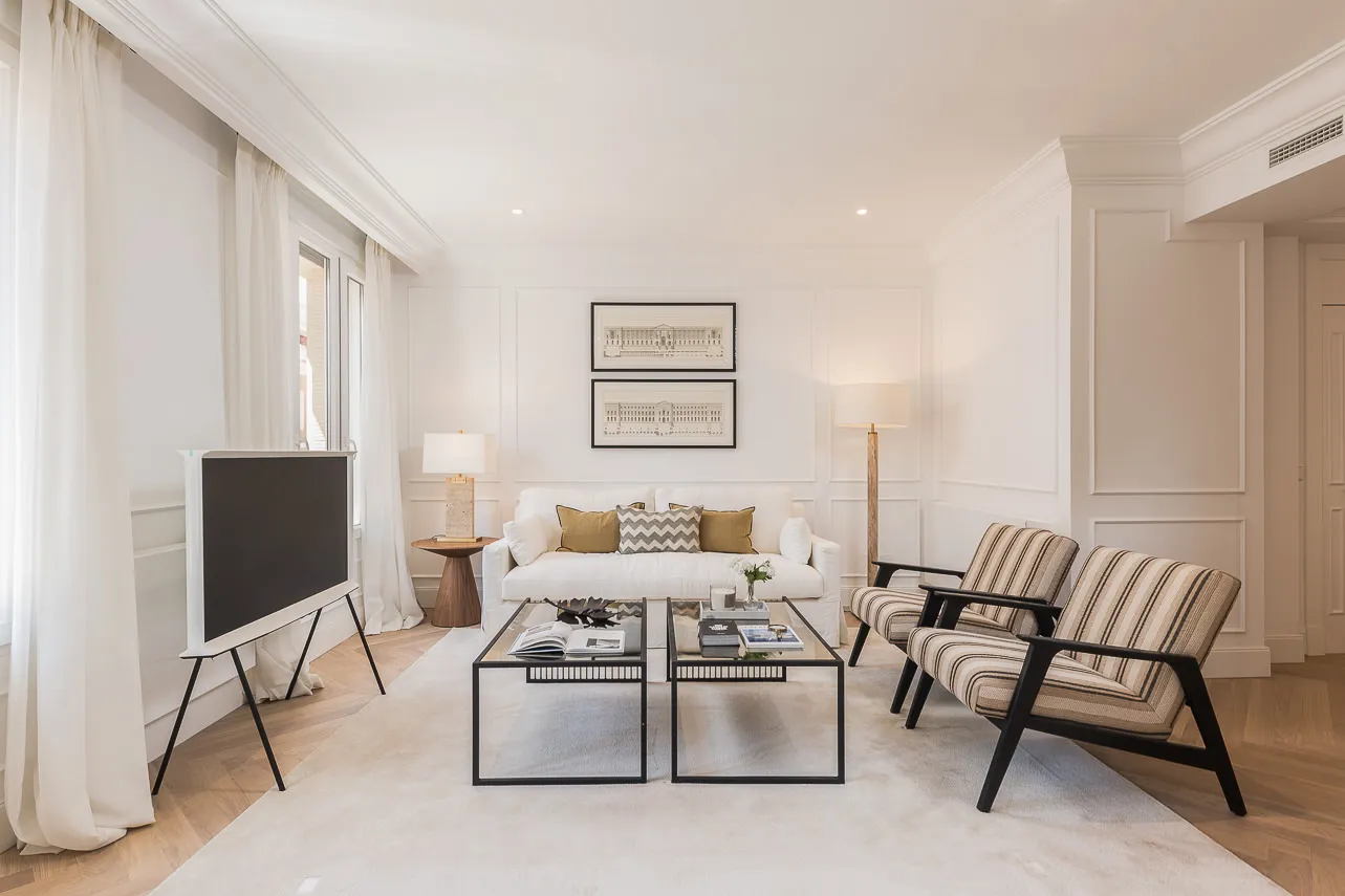 Stylish 177m2 Sky Residence In Madrid With Large Home Office & Panoramic Skyline Views #4