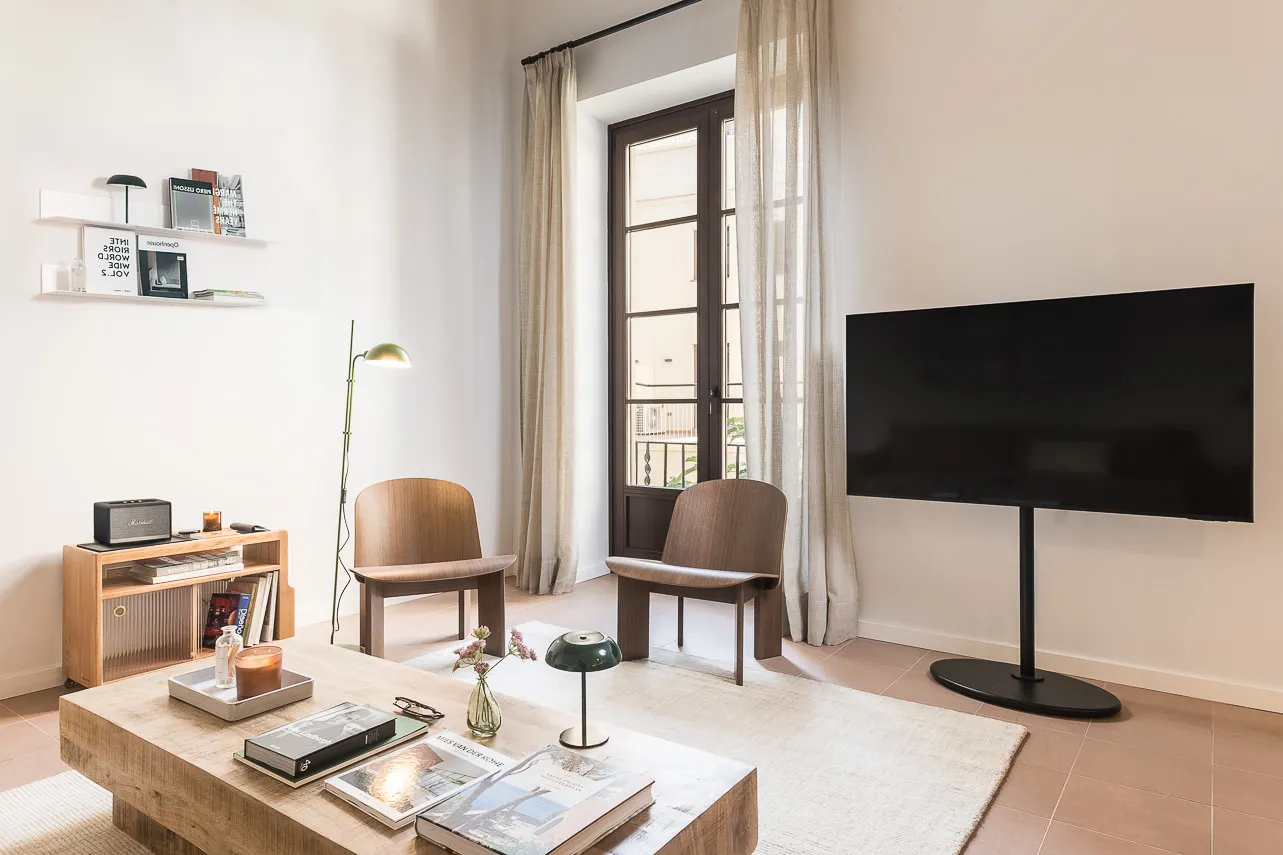 Spacious Barcelona Apartment With Dedicated Work Area For Remote Professionals #5