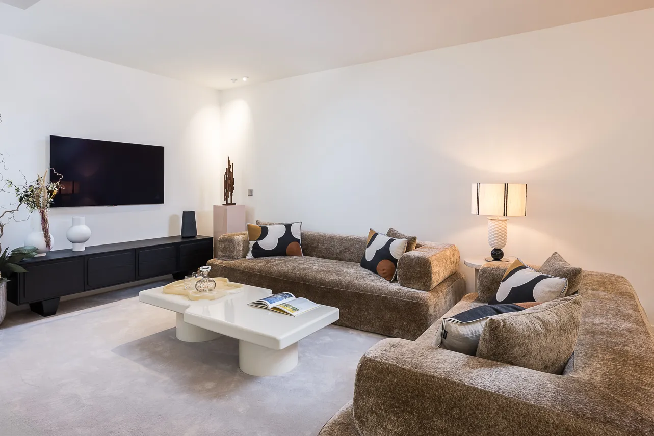 Luxurious Designer 2br Flat In Madrid - 138m2, Dedicated Home Office & Fast Wifi #3