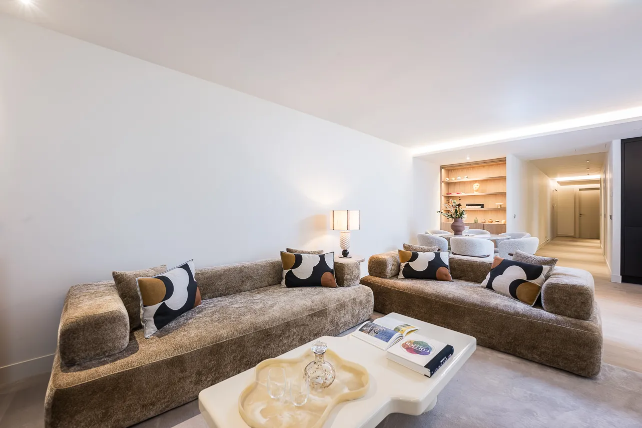 Luxurious Designer 2br Flat In Madrid - 138m2, Dedicated Home Office & Fast Wifi #4