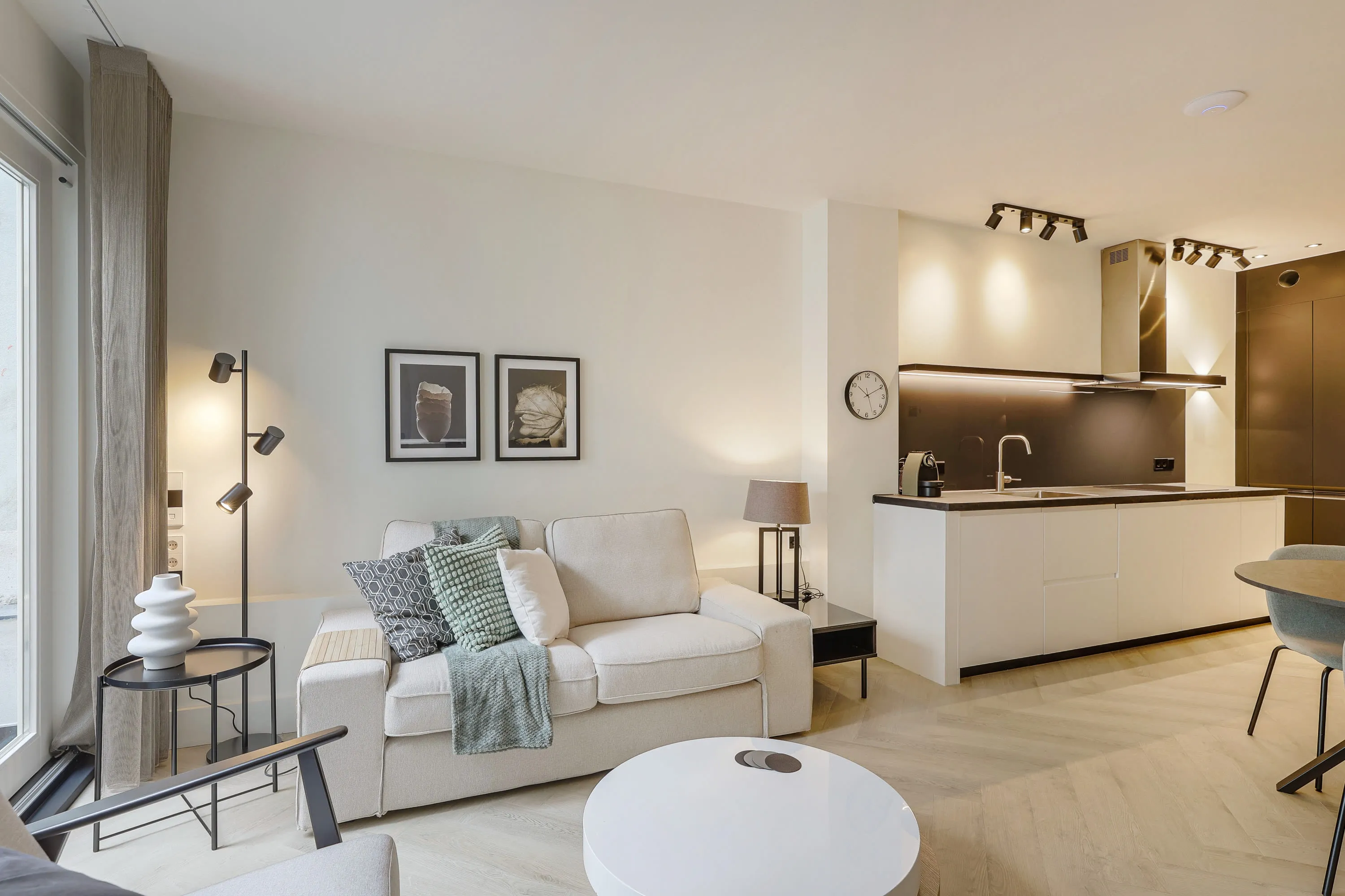 Work From Amsterdam: Airy Canal-view Flat With Curated Home Office