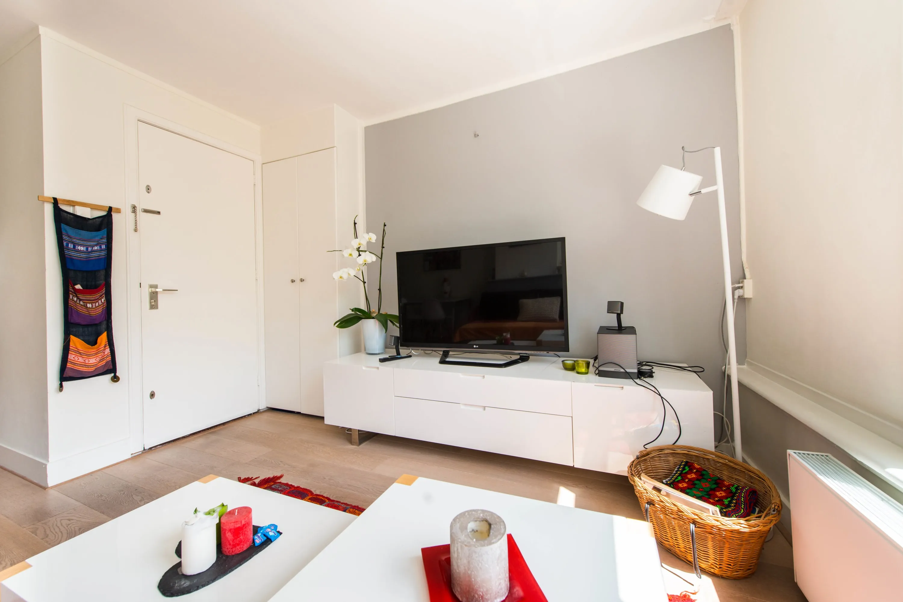 Video Calls With Canal Views: Roomy Modern Flat In Amsterdam #4