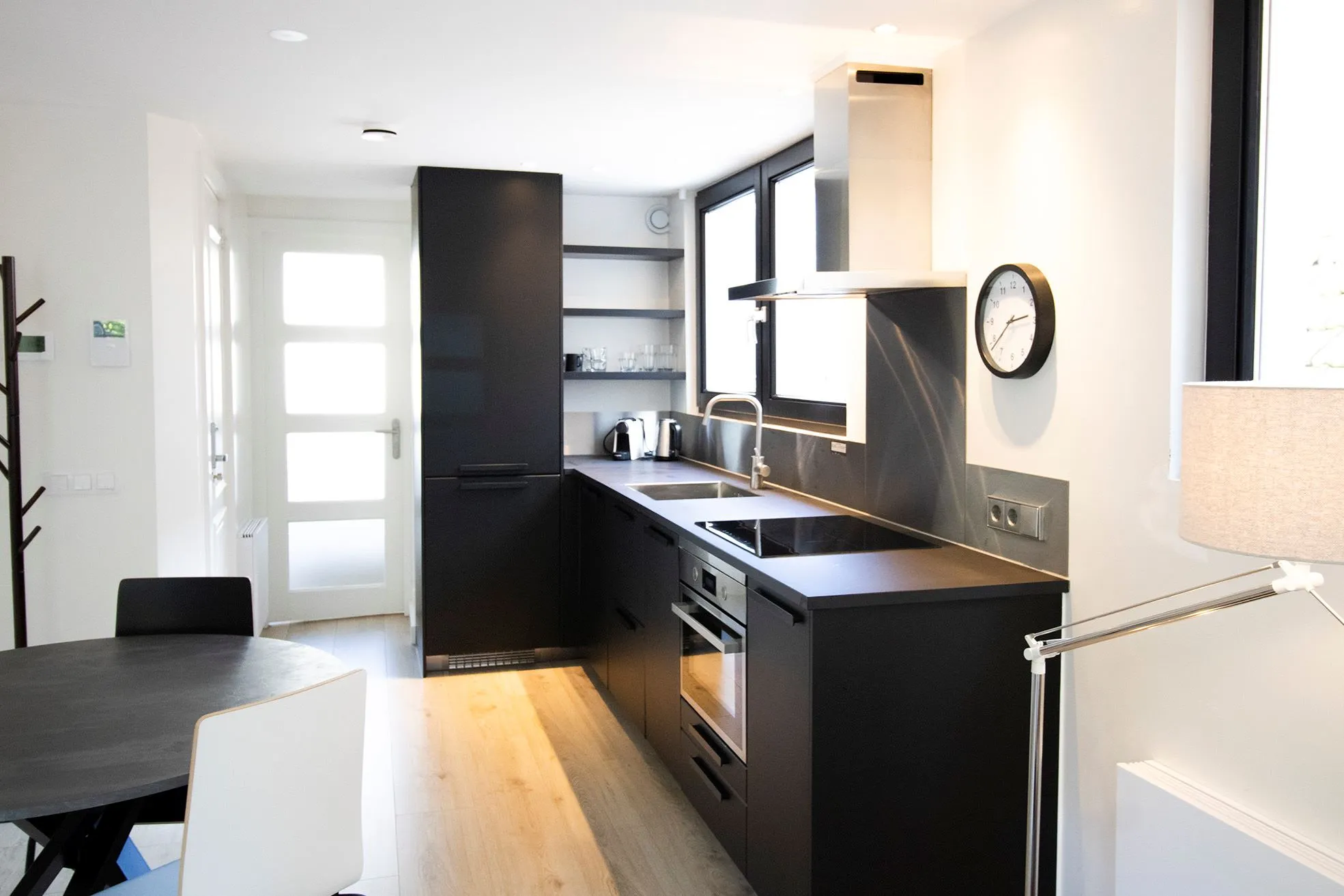 1-Bedroom Furnished Apartment With Canal View, Amsterdam #4